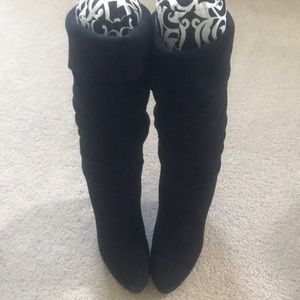 Black slouch boots